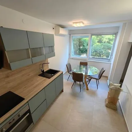 아파트 New 1 Bedroom Near Center And *