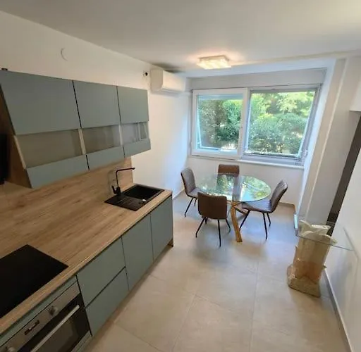 Apartman New 1 Bedroom Near Center And *